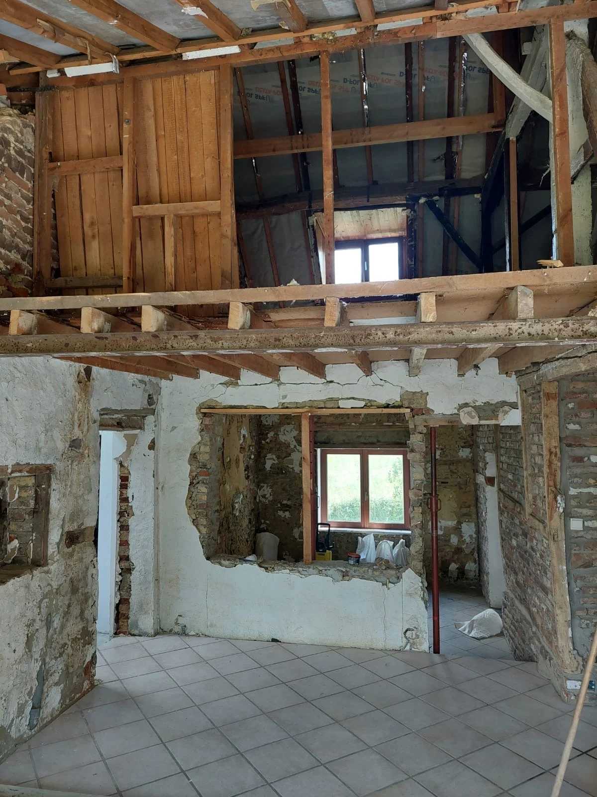 Maison avant rénovation à Bruxelles - démolition intérieure